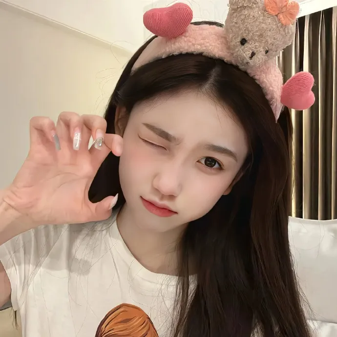 签约艺人抄袭被举报，品牌连夜解约，长达一周引热议